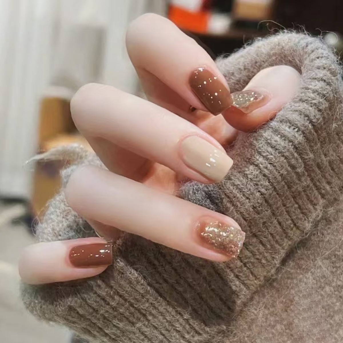 24Pcs Caramel Brown Ombre Glit - đánh giá và giá Nail Art Inspo