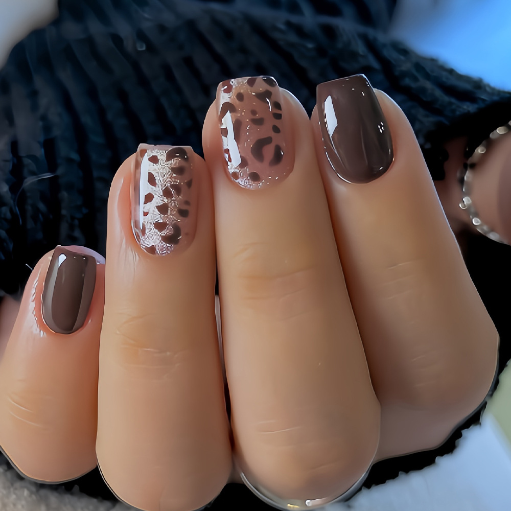 24Pcs French Short Red Leopard - đánh giá và giá Nail Adhesive Tab