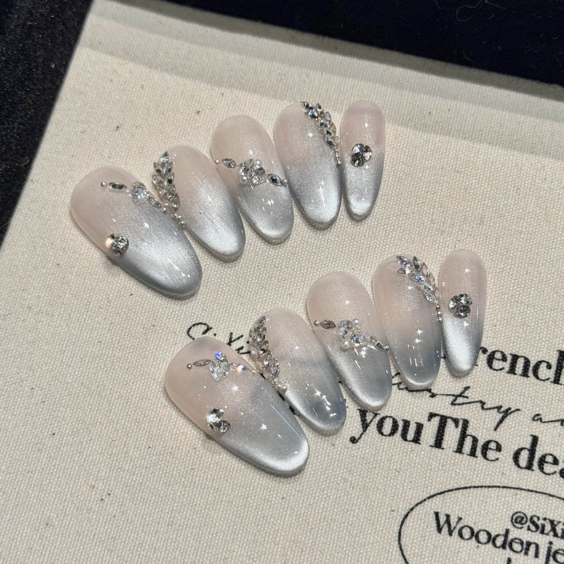 Handmade French Tips Fake Nail - đánh giá và giá Nail Art Eye Cat